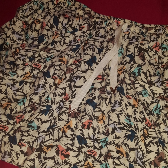 2/$20 Designer Skort Booty Shorts Geometric print - Picture 2 of 7
